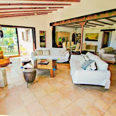Villa La Coma - Modern, Well-equipped With Private Pool In